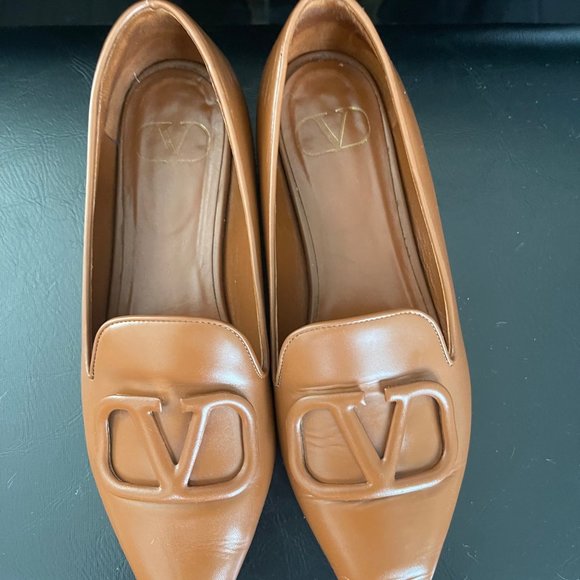 LEATHER VALENTINO SHOES - ONLY WORN TWICE - Picture 5 of 5